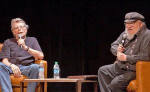 《冰與火之歌》作者采訪了斯蒂芬·金，看兩位作家如何談控槍