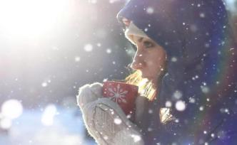 解救冬季干裂皮膚丨經(jīng)常去角質(zhì)能讓補(bǔ)水更容易？