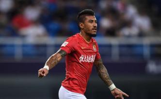 保利尼奥获得中超赛季最佳球员，李霄鹏蝉联最佳教练