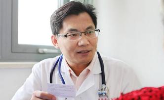 新時(shí)代奮斗者｜他被稱為“救心醫(yī)生”，公開(kāi)手機(jī)號(hào)碼全天不關(guān)