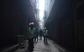 印度大火中的逝者：因樓梯堆滿貨物難逃生，最后時刻致電至親