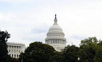 白宮與民主黨討價(jià)還價(jià)：以育兒假換太空軍