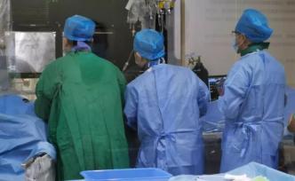 鹵煮達人四十年肥腸下水，一管血能炒一盤菜