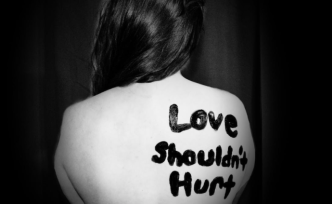 当你也遭遇以爱为名的暴力