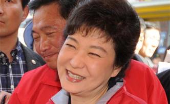 342名韓國(guó)人向樸槿惠索要精神賠償被法院駁回