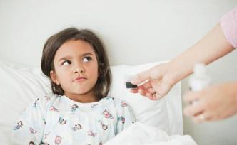 孩子喉嚨痛抗拒吃東西，可以用這個(gè)小妙招