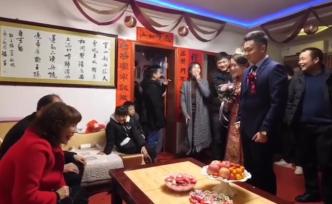 舍不得女主?婚禮上娘家狗狗“亂入”