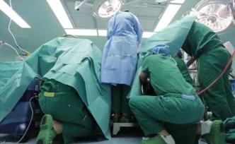 他被敲斷雙腿、脖子、脊椎后開(kāi)始了新的人生