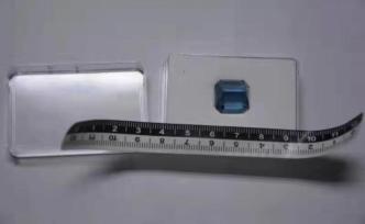 看保價(jià)高起貪念,順豐快遞員偷走藍(lán)寶石