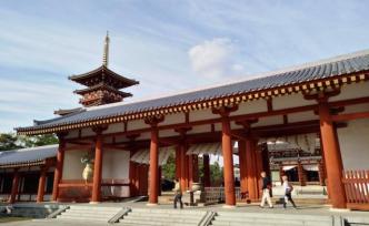 在奈良的綿綿青山間，尋訪大唐的背影