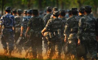徐貴福出任江西省軍區(qū)政委，曾任中部戰(zhàn)區(qū)陸軍副政委