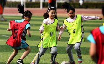 全國已認(rèn)定2.7萬所校園足球特色學(xué)校