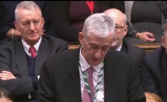 英國議會下院前議長霍伊爾繼續(xù)留任，退出歐盟法案即將上會