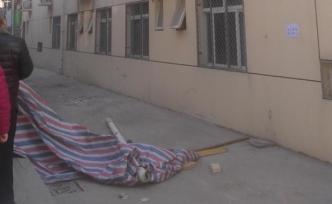 咸陽(yáng)15歲女生校內(nèi)墜亡，親屬稱(chēng)出事一周仍未見(jiàn)到遺體、遺書(shū)