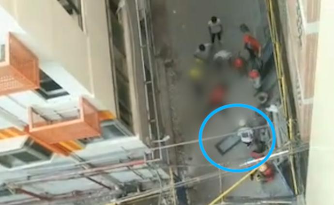 深圳一住宅樓窗戶墜落,砸傷樓下2人