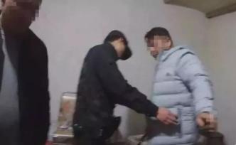 小伙賭博輸急眼報(bào)警稱“有老千”，與兩參賭人員一同被行拘
