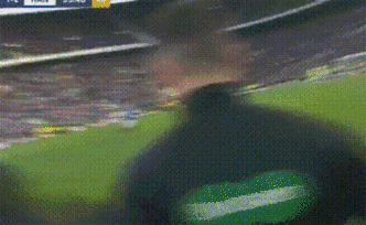 標(biāo)志性揮拳怒吼，現(xiàn)在請(qǐng)叫他“主帥杰拉德”