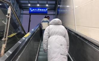 鄭州火車站閑置8年電扶梯開通運行