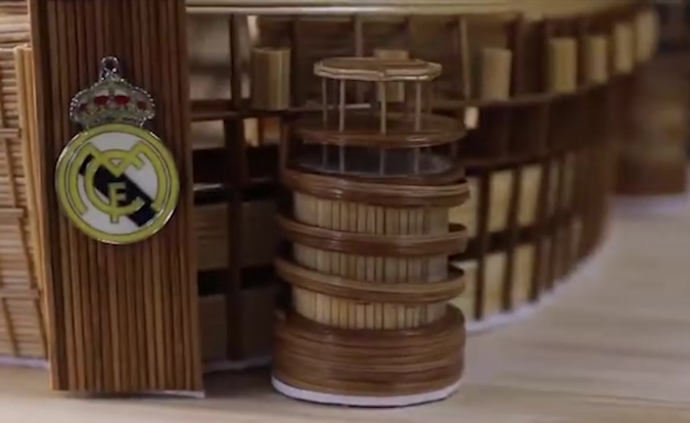 看呆了，他用竹簽還原伯納烏球場(chǎng)