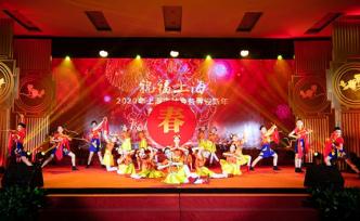 108響梵鐘代表108聲祝福，上海玉佛禪寺撞鐘迎新