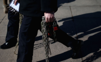 檢舉刑警大隊(duì)長(zhǎng)的落馬官員獲刑：曾收茅臺(tái)酒、萬(wàn)國(guó)手表