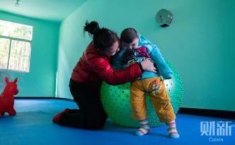 從幽暗過往中走來，他們在庇護所中重新回歸童年