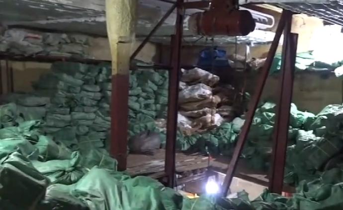 24.7噸！海關搗毀一走私凍肉囤積倉庫