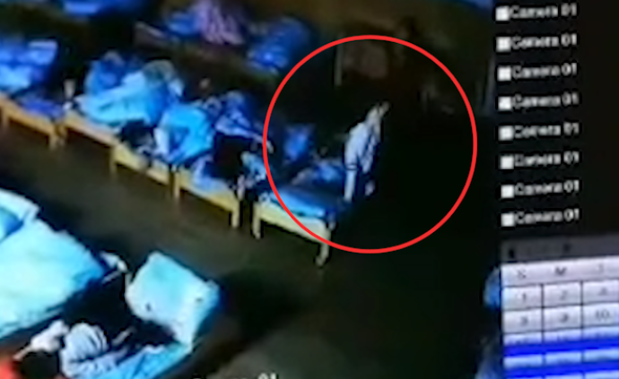 拉扯幼兒頭發(fā)摔下床，涉事老師已被行拘