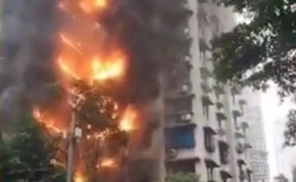 人民銳評(píng)：消防通道是生命通道，它的寬度就是生命的寬度