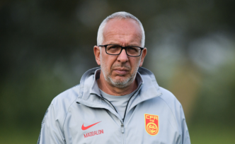 里皮助教再度毛遂自薦，直言助李鐵沖擊世界杯