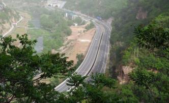 湖南省交通運輸廳：對客車司機伙同黑店“宰客”亂象展開調(diào)查