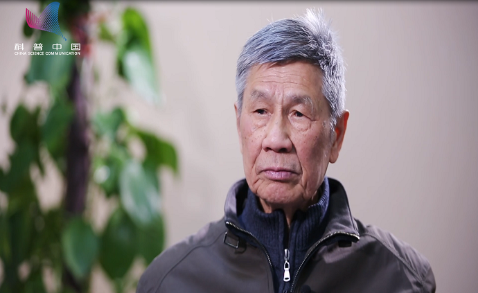 曾慶存院士：雄心初立志驅(qū)前，科研報(bào)國(guó)永不悔