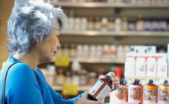 醫(yī)生的爸媽也會(huì)迷失在“保健品”里？子女該怎么辦？