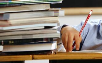 拍圖就能搜到寒假作業(yè)答案？家長(zhǎng)擔(dān)心影響孩子獨(dú)立思考能力