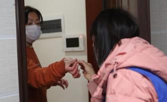 高清圖集｜全國多地嚴(yán)控聯(lián)防監(jiān)測疫情，民眾做好防護(hù)減少出行