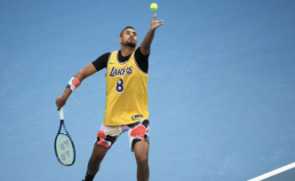 “壞小子”克耶高斯1-3不敵納達爾，賽前他穿上了科比球衣