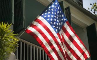 美国高院“放行”特朗普收紧“绿卡”新政：38万人或受影响