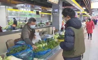 大喇叭、巡邏車、買菜拿快遞，上海郊區(qū)防控疫情接地氣有溫度