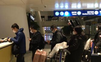 百余名滯留日本的湖北籍公民乘包機(jī)回國