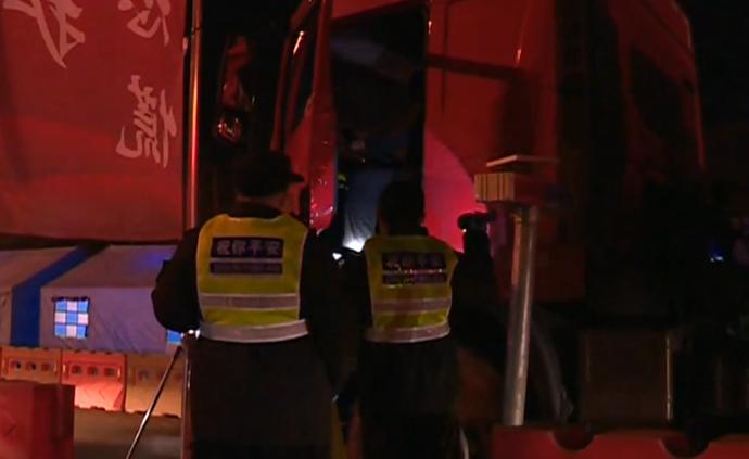 戰(zhàn)疫者丨測(cè)溫的交警:加班超200小時(shí)