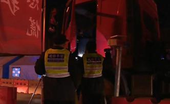 戰(zhàn)疫者丨測溫的交警：加班超200小時