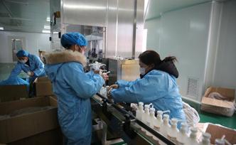 湖南汝城唯一消毒液企業(yè)加班生產(chǎn)降價銷售，加強防控物資供應