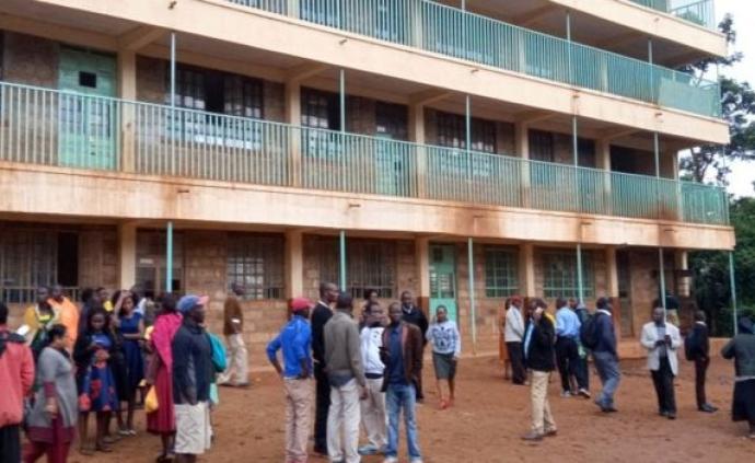 肯尼亚一小学发生踩踏，已致14孩童丧生