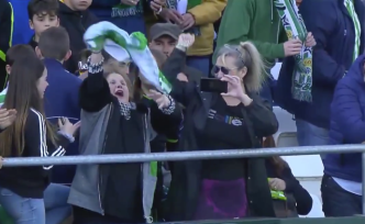 華金和80歲老球迷，這是關(guān)于承諾的故事