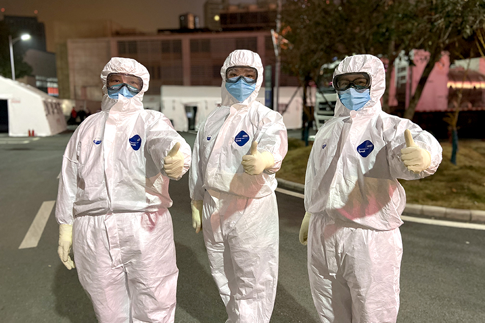 即將奔赴“戰(zhàn)場(chǎng)”的上海華山醫(yī)院5名醫(yī)護(hù)人員