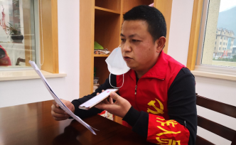 手機錄音 辦公室當錄音棚 臨海沿江鄉(xiāng)村方言播音很接地氣