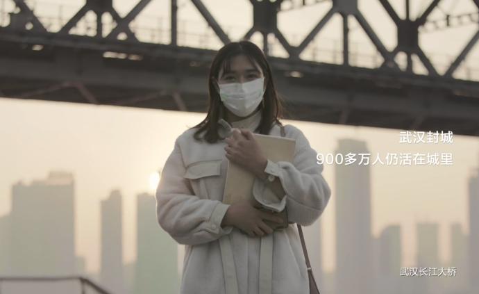 武漢，戴口罩的春天