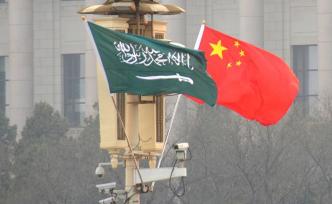 習(xí)近平同沙特國(guó)王薩勒曼通電話(huà)