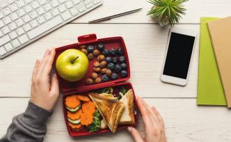 復(fù)工后沒食堂吃飯?jiān)趺崔k？11家進(jìn)博會(huì)供餐企業(yè)加入團(tuán)餐配送