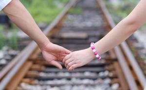 四川一高校校长鼓励大学生谈恋爱：学校女生少，我也替他们急